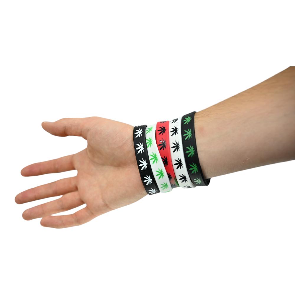 Lot de 5 bracelets silicone cannabis CBD