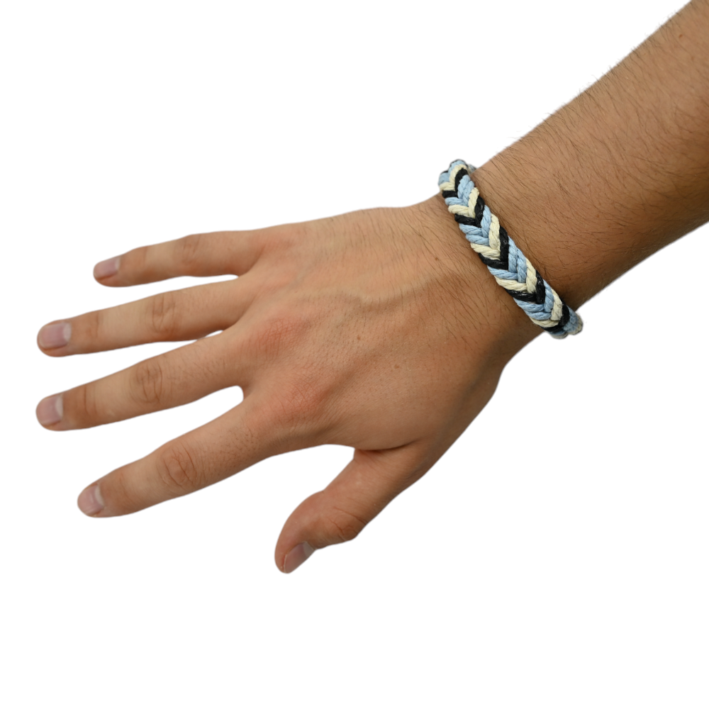 Bracelet en chanvre tressé multicolore – détail 2