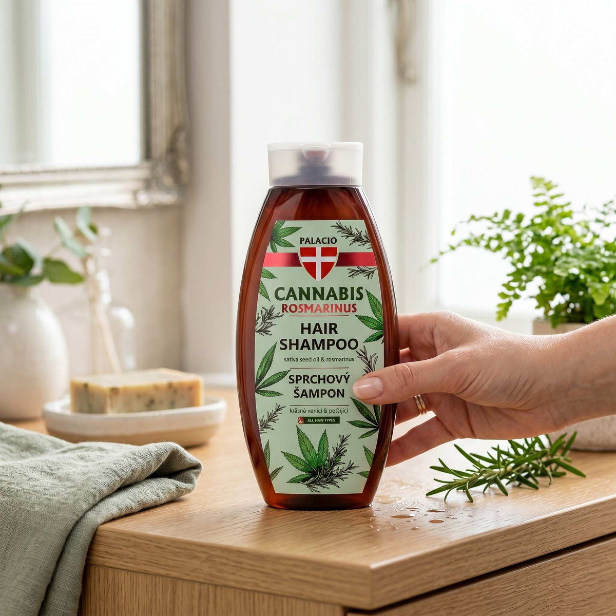 Shampooing Cannabis Romarin à l'Huile de Chanvre, 500 ml Palacio - CBDelys